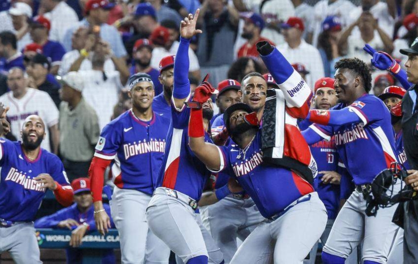 República Dominicana vence 7-5 a Venezuela y se queda con el primer lugar del grupo D en el Clásico Mundial de Béisbol 2026