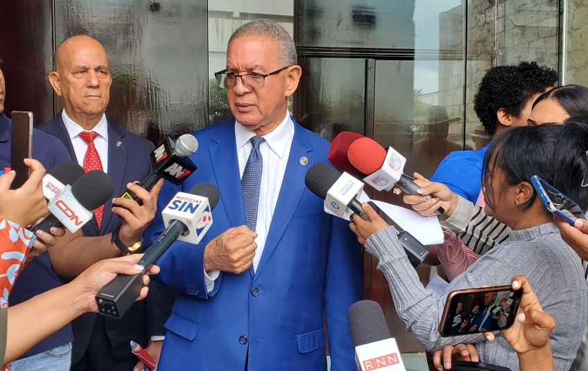 Instituto Duartiano accionará legalmente por ultraje a la bandera nacional