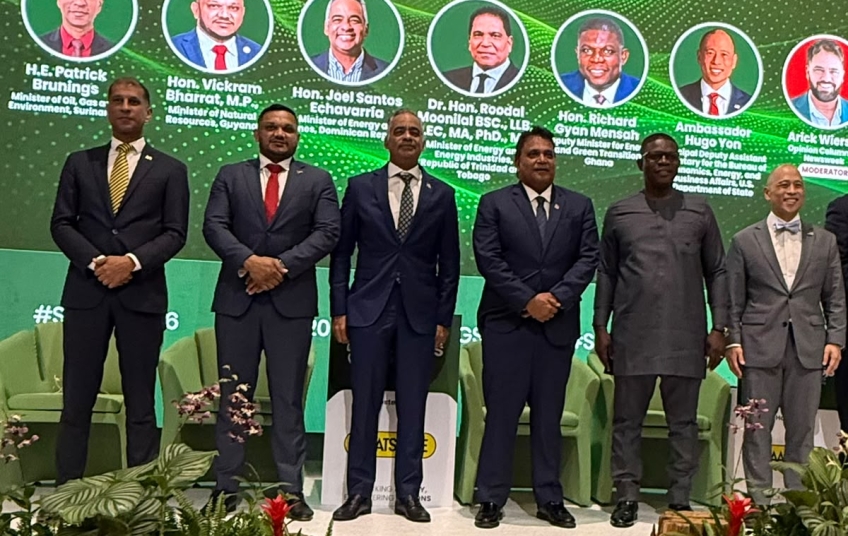 Ministro Joel Santos destaca transformación energética dominicana en Surinam