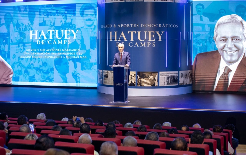 Conmemoran natalicio de Hatuey De Camps con presentación de documental y publicación sobre su legado