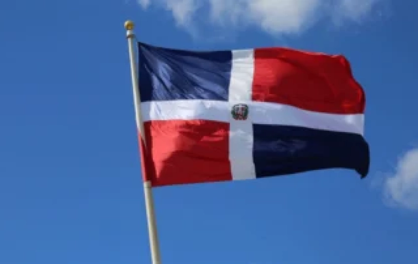 Efemérides Patria exhorta a colocar en lugares visibles la Bandera Nacional por la Restauración